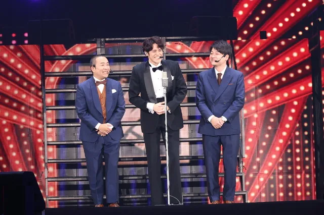 Mamoru Miyano performing with musical comedy duo Member