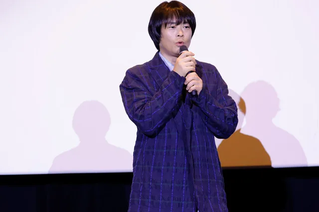 Stage greeting panel discussion