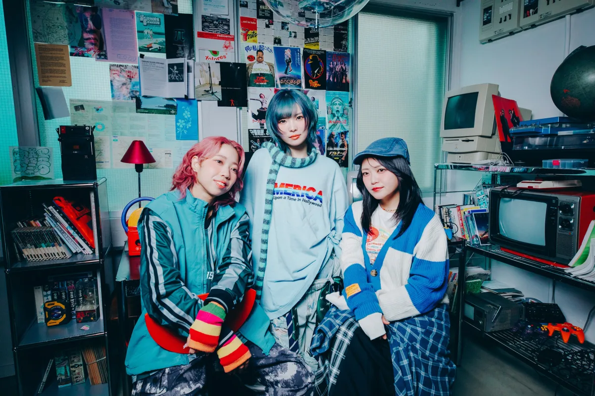 Tsuki Ou Kanata Artist Photo