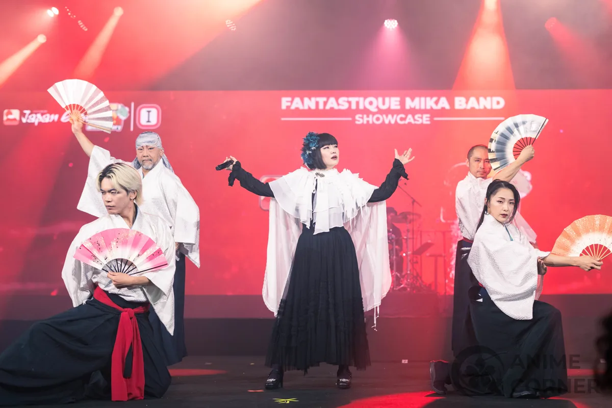 Mika Kobayashi live performance